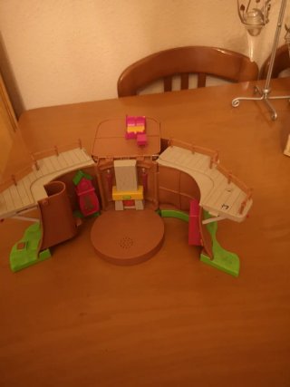 Casa árbol de juguete con luz y sonido