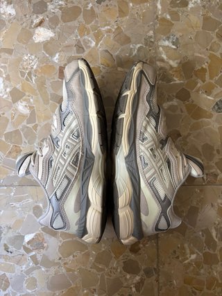 Asics Gel NYC Gris y Blanco