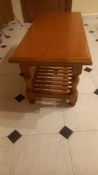 Mesa de madera maciza provenzal