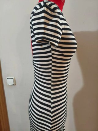 Vestido elástico rallas espalda descubierta