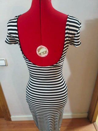 Vestido elástico rallas espalda descubierta