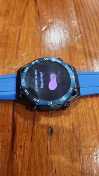 Reloj Mark Maddox Negro y Azul.