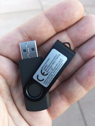 Penna + Pendrive Aidalai di Mecano
