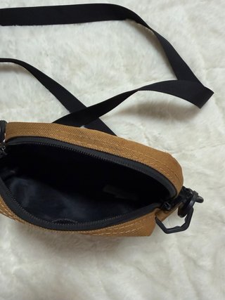 Bandolera Carhartt Marrón y Negra