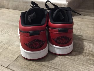 Zapatillas Nike Jordan Talla 41 Rojas y Negras