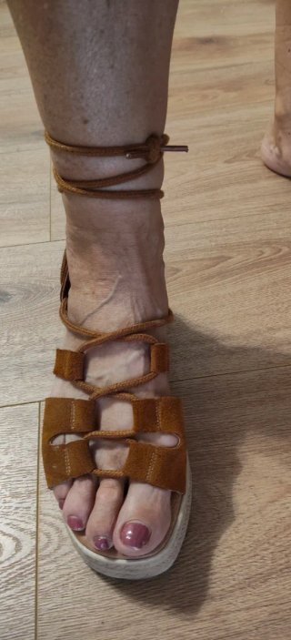 Sandalias romanas cuña