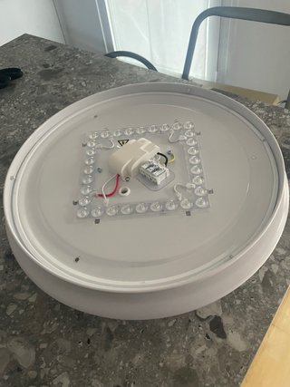Lampara de techo blanca