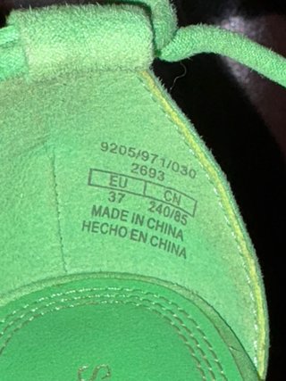 Zapatos de tacón verdes Stradivarius