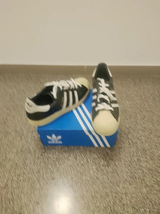 Zapatillas Adidas Superstar Negras y Blancas