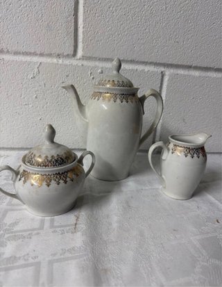 Juego de té porcelana dorada