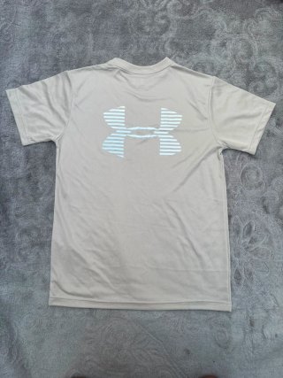 Conjunto corto Under Armour gris