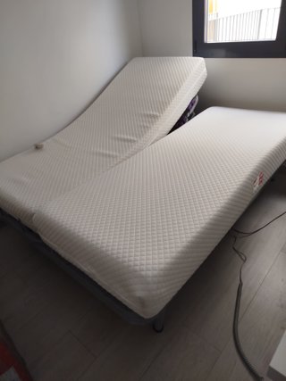 Cama articulada pareja + 2 colchones visco