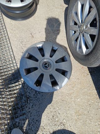 Llantas de Hierro 16 Mercedes con Tapacubos