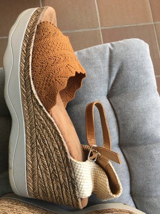 Sandalias cuña/marrón talla 41, mira foto ultima