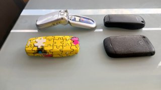 Lote 4 móviles antiguos: Nokia, Siemens, Motorola,