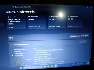 Portátil Lenovo V14 G5 Intel Core i3 8GB 512GB SSD