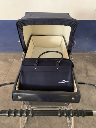 Carrito de bebé clásico negro