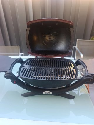 Barbacoa Gas Weber Q1000 Negra/Roja