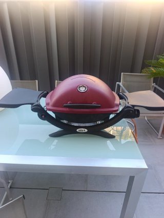 Barbacoa Gas Weber Q1000 Negra/Roja