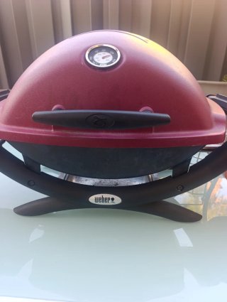 Barbacoa Gas Weber Q1000 Negra/Roja
