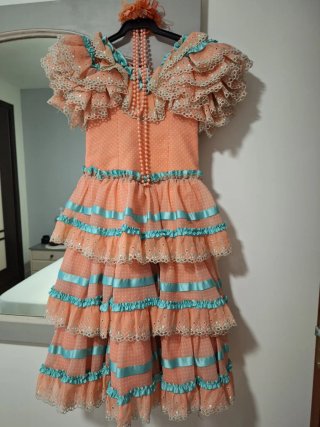 Vestido de gitana coral volantes