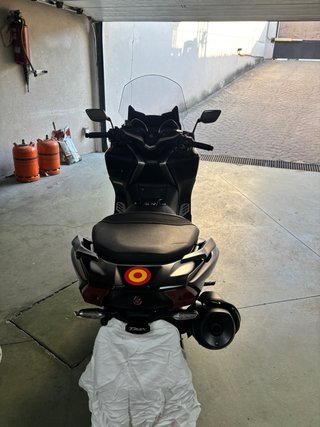 Tmax 530 2019 Negra