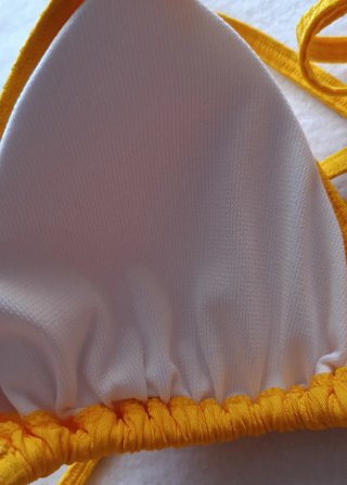 Bikini amarillo con tiras