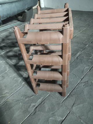 Scaffale per bottiglie di vino (in plastica)