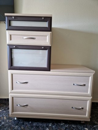 Mueble cajonera madera y cristal