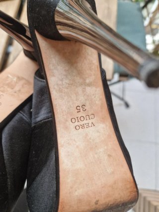 Zapatos de tacón negros
