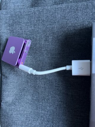 iPod Shuffle Morado