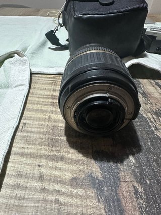 Nikon D3100 + 2 objetivos + batería