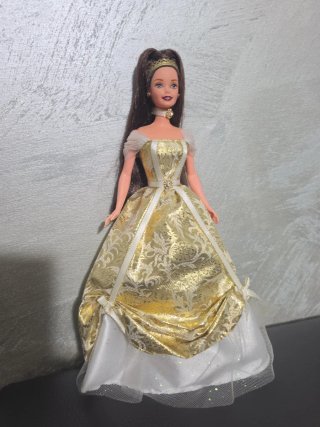 Barbie vestito oro principessa