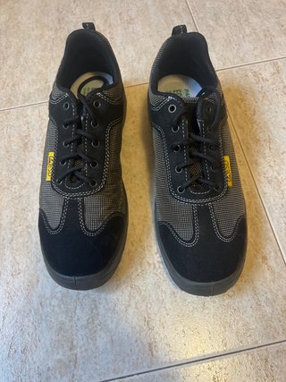 Zapatos de seguridad ESD negros y grises sin usar