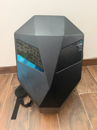Mochila Negra Diseño Geométrico