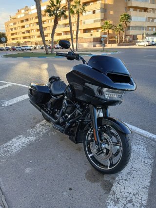 Harley-Davidson Road Glide Negra 2024