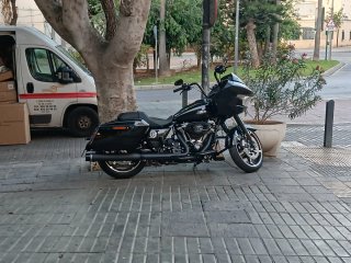 Harley-Davidson Road Glide Negra 2024