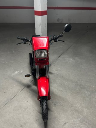 Derbi Variant sport roja- Moto Clásica