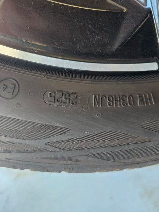Neumáticos  235/50 R19 99W