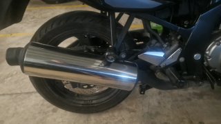 Suzuki GS500F Negra y Plateada