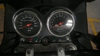 Suzuki GS500F Negra y Plateada