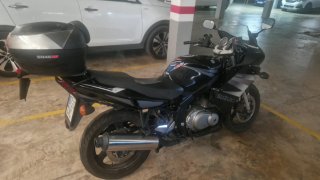 Suzuki GS500F Negra y Plateada
