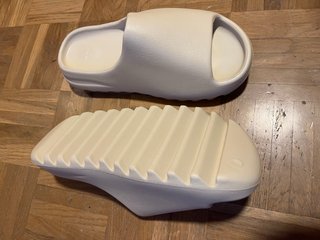 Chanclas Yeezy Slide Beige Talla 42