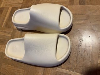 Chanclas Yeezy Slide Beige Talla 42