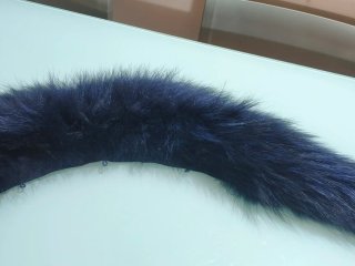 Abrigo azul marino con cuello de pelo