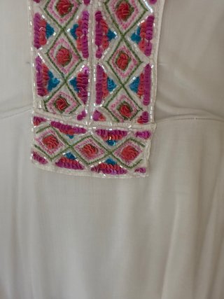 Vestido playero elegante multicolor marca francesa