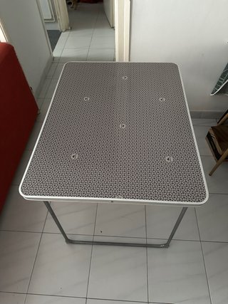 2 Sillas y mesa de camping plegables