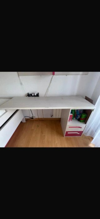 Habitación completa: Cama, escritorio y estantería