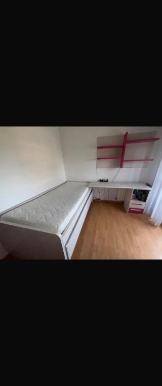 Habitación completa: Cama, escritorio y estantería