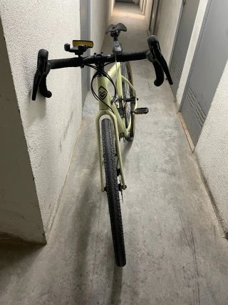 Bicicleta Gravel Color Crema talla M del 2022.